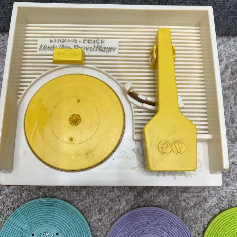 Vintage 1971 Fisher Price Music Box Record Player Toy 5 Record Disks 995 Works